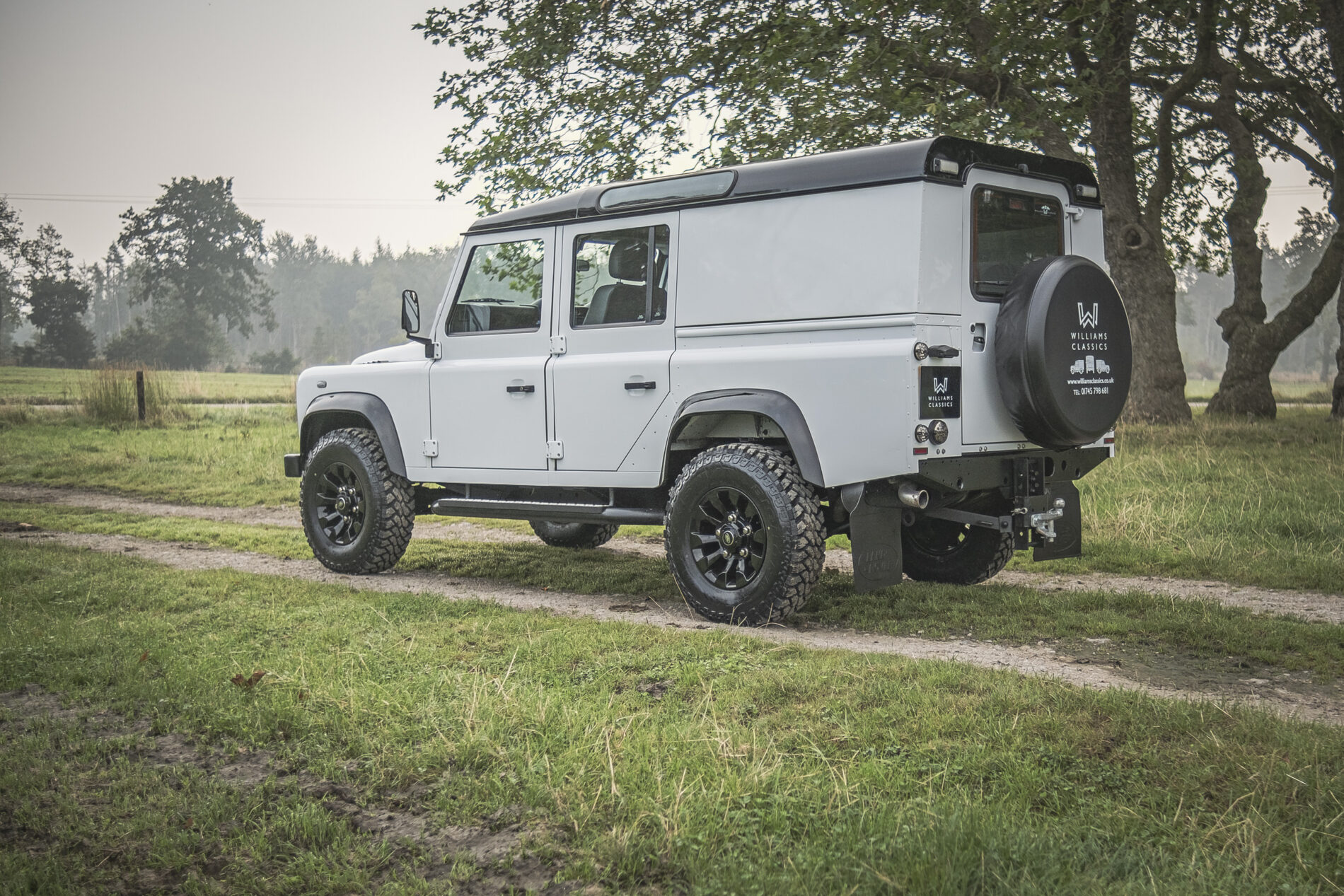 2015 Land Rover Defender 110 Utility 2.2 TDCi 1 Owner & Only 39,000 ...
