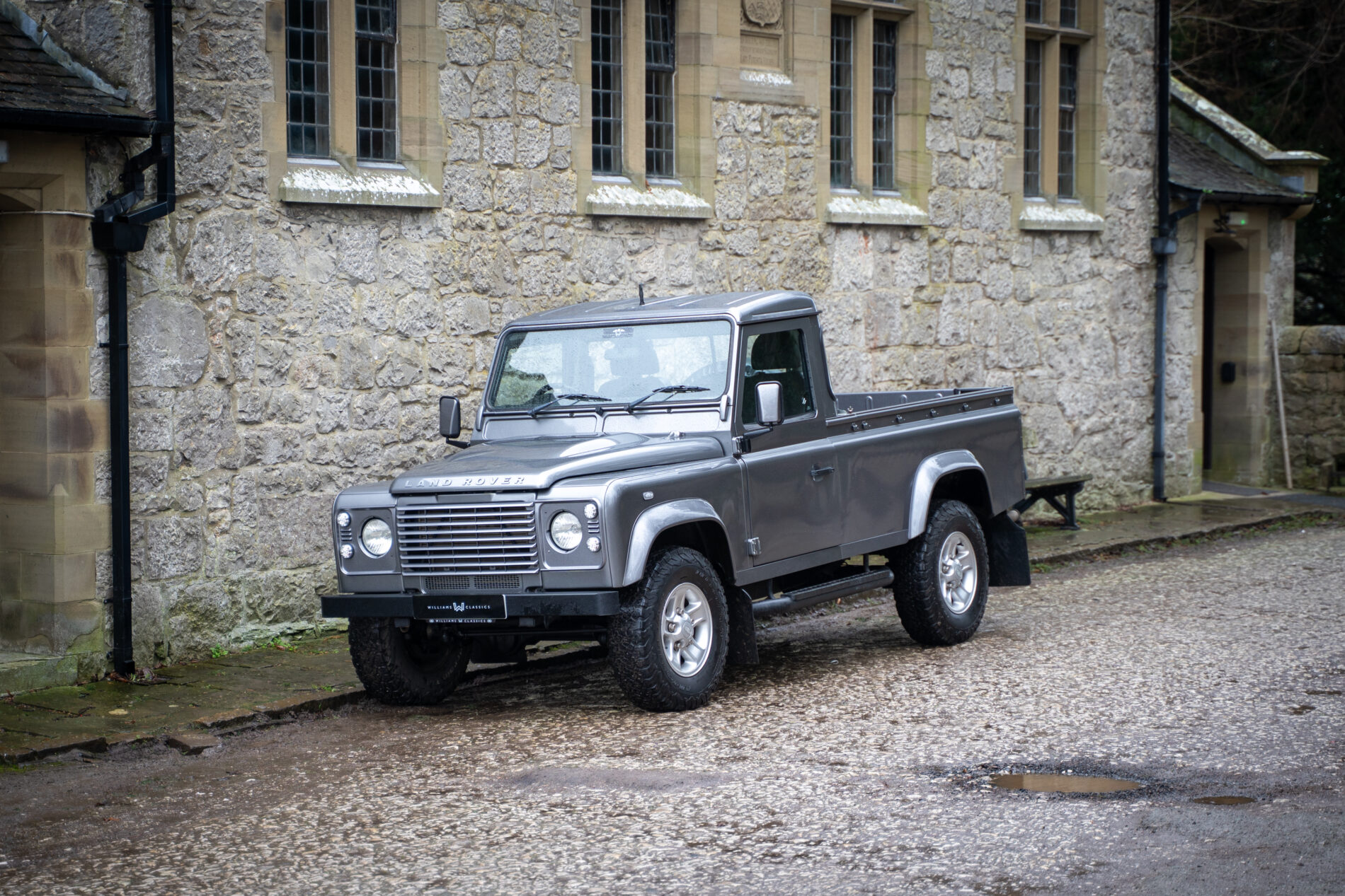 2008 Land Rover Defender 110 2.4...