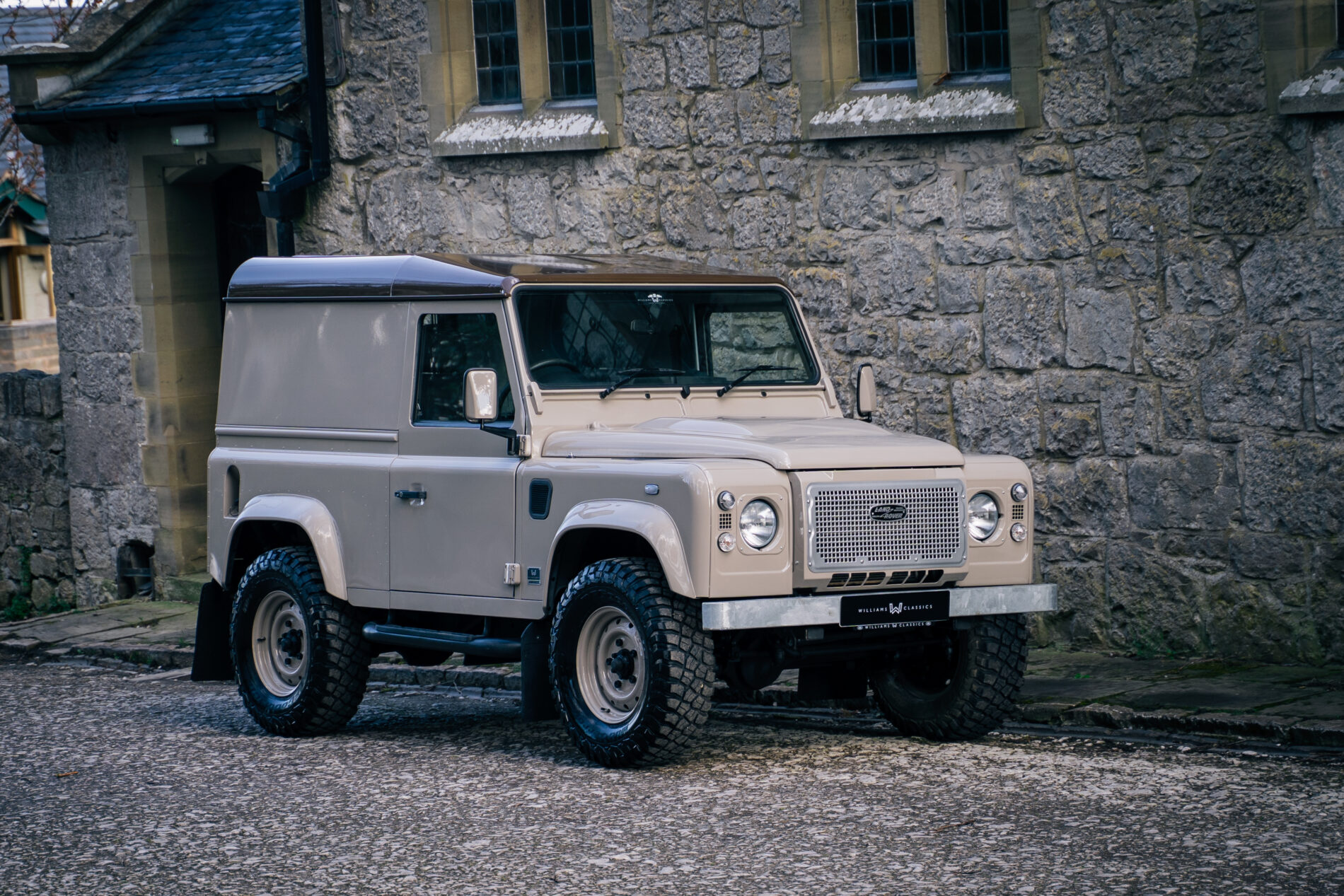 2013 Land Rover Defender 90 2.2...