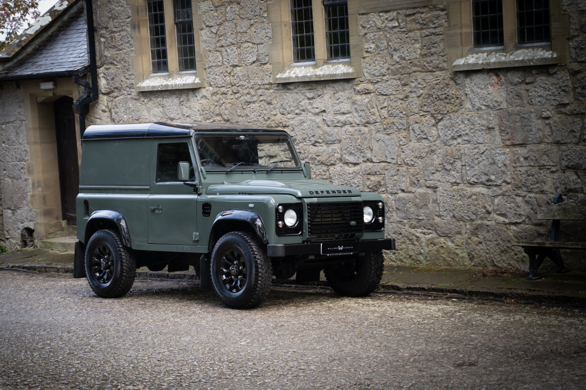 2010 Land Rover Defender 90 2.4...