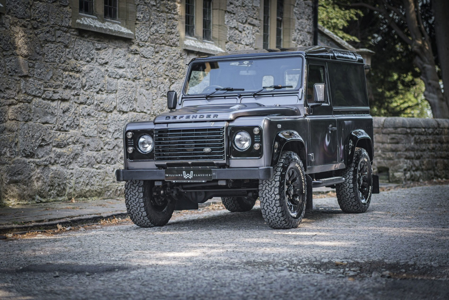 2015 Land Rover Defender 90 2.2...