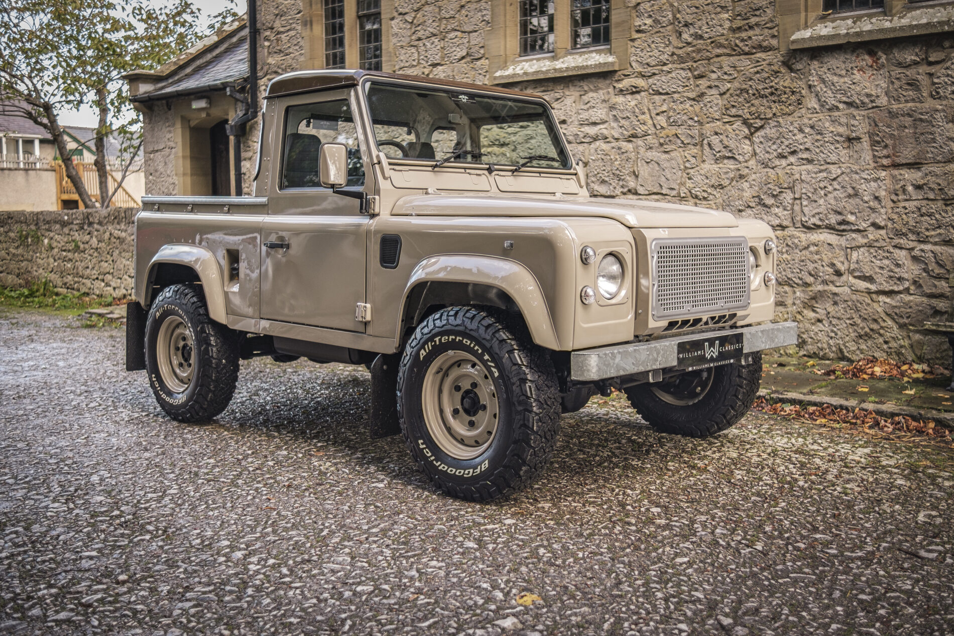 1998 Land Rover Defender 90 300...